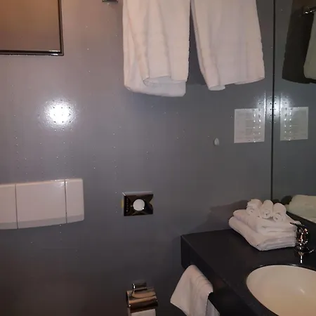 Sonnenhalde מלון Wiesen