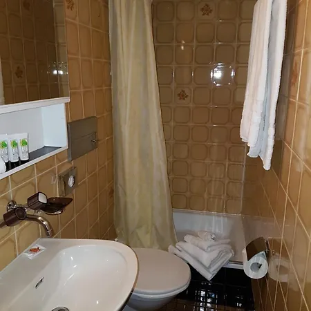Szálloda Sonnenhalde 3*
